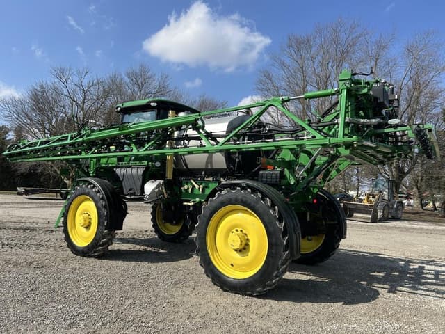 Image of John Deere R4038 equipment image 4