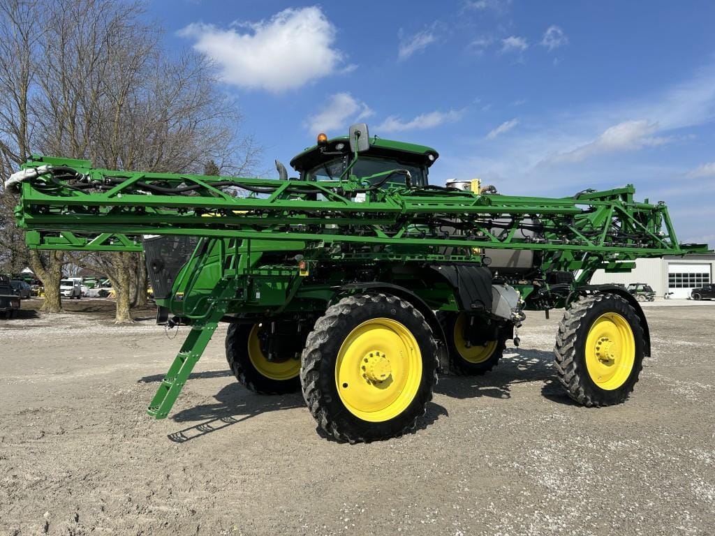 2017 John Deere R4038 Equipment Image0