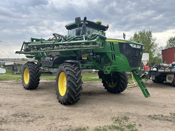 Image of John Deere R4038 equipment image 1