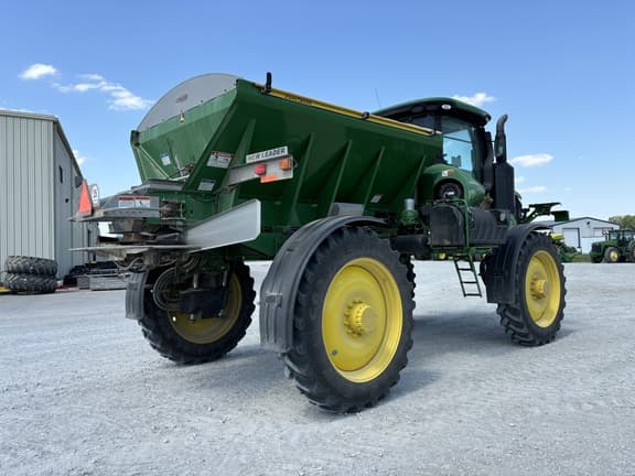 Image of John Deere R4038 equipment image 3