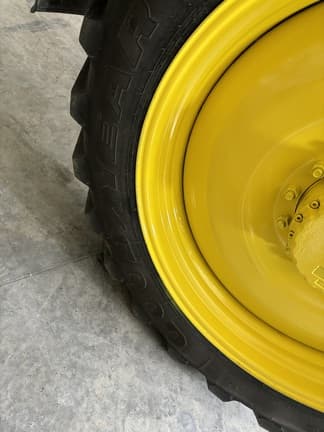 Image of John Deere R4038 equipment image 4