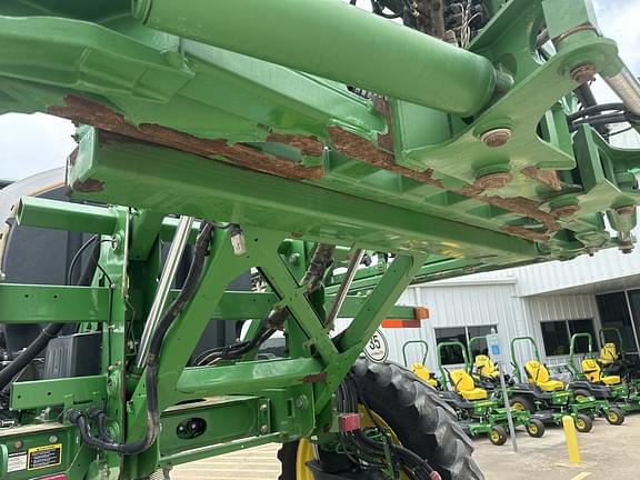 Image of John Deere R4038 equipment image 1