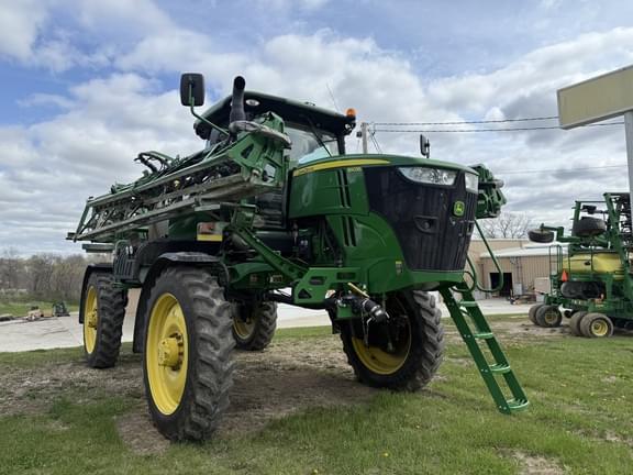 Image of John Deere R4038 equipment image 1
