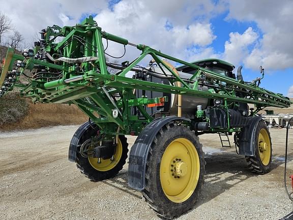 Image of John Deere R4038 equipment image 1