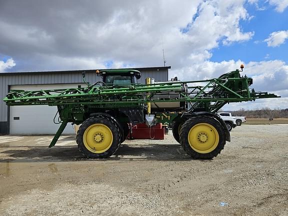 Image of John Deere R4038 equipment image 4