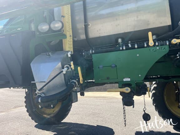 Image of John Deere R4038 equipment image 4