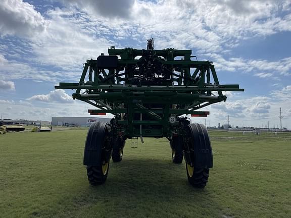 Image of John Deere R4038 equipment image 3