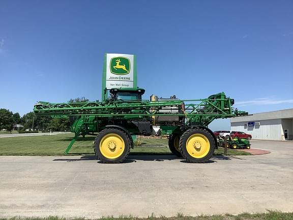 Image of John Deere R4038 equipment image 1