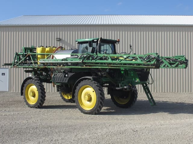 Image of John Deere R4038 equipment image 3