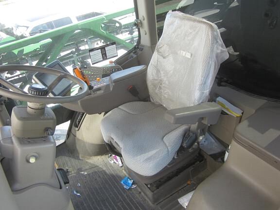 Image of John Deere R4038 equipment image 1