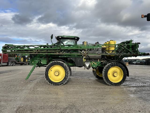 Image of John Deere R4038 equipment image 1