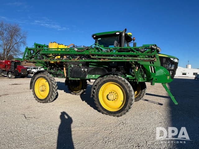 Image of John Deere R4038 equipment image 1
