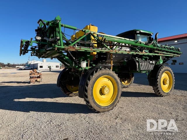 Image of John Deere R4038 equipment image 4