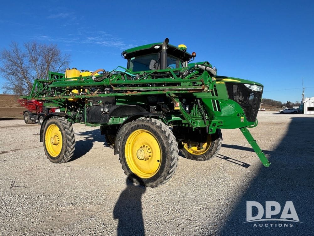 2017 John Deere R4038 Equipment Image0