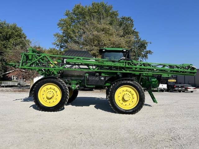 Image of John Deere R4045 equipment image 3