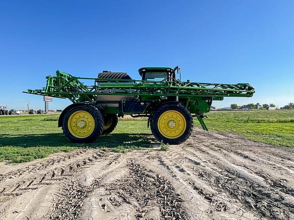 Image of John Deere R4045 equipment image 3