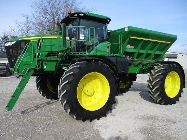 Main image John Deere R4045
