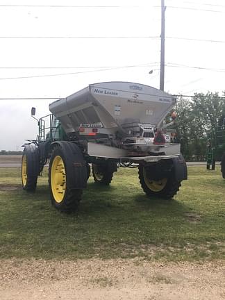 Image of John Deere R4045 equipment image 4