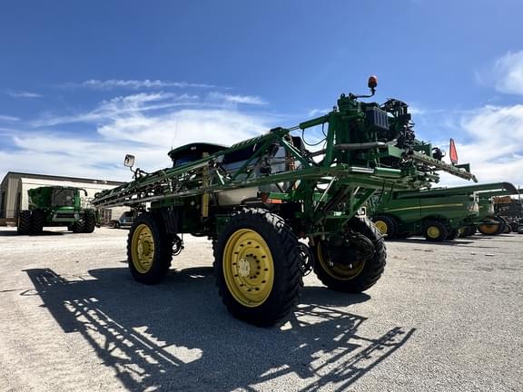 Image of John Deere R4045 equipment image 4