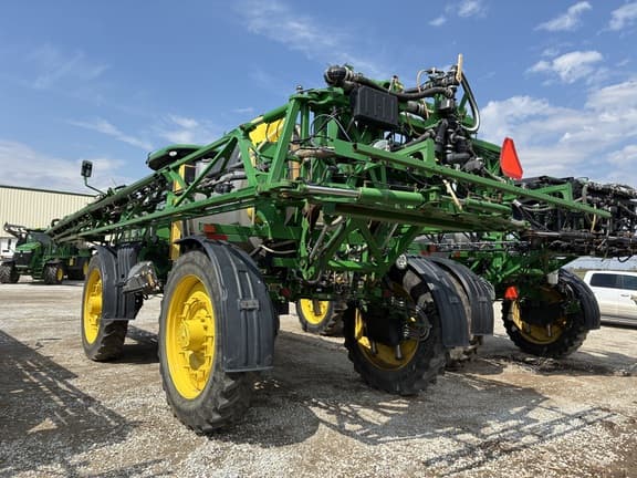 Image of John Deere R4045 equipment image 4