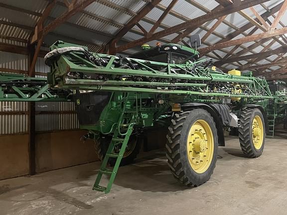 Image of John Deere R4045 equipment image 1