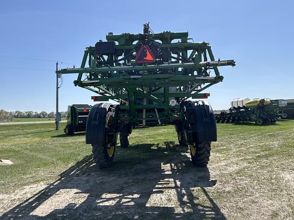 Image of John Deere R4045 equipment image 4
