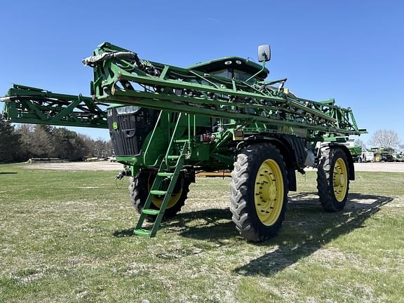 Image of John Deere R4045 equipment image 2