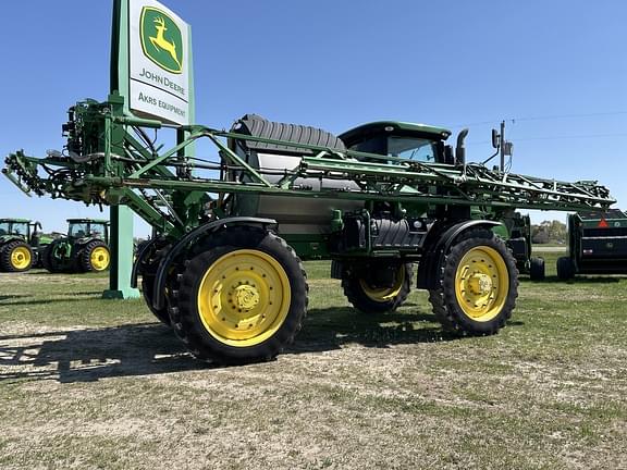 Image of John Deere R4045 equipment image 3