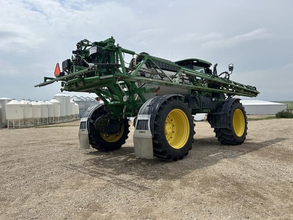 Image of John Deere R4045 equipment image 3