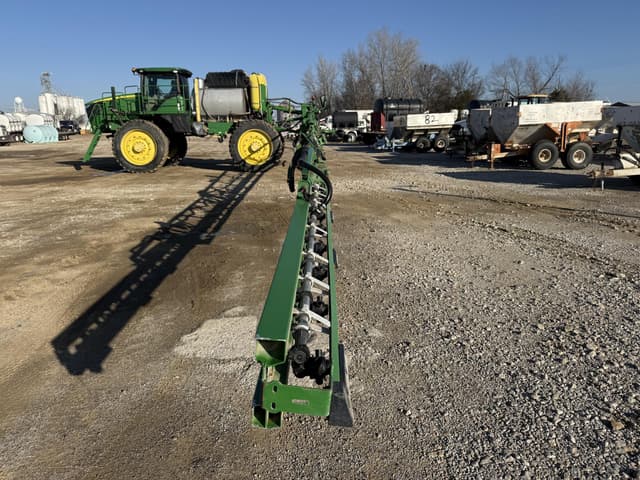 Image of John Deere R4045 equipment image 3