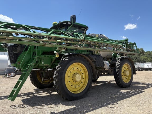 2017 John Deere R4045 Equipment Image0
