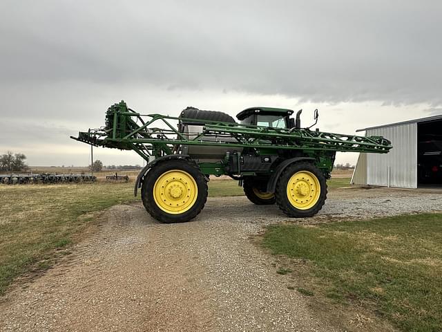 Image of John Deere R4045 equipment image 1