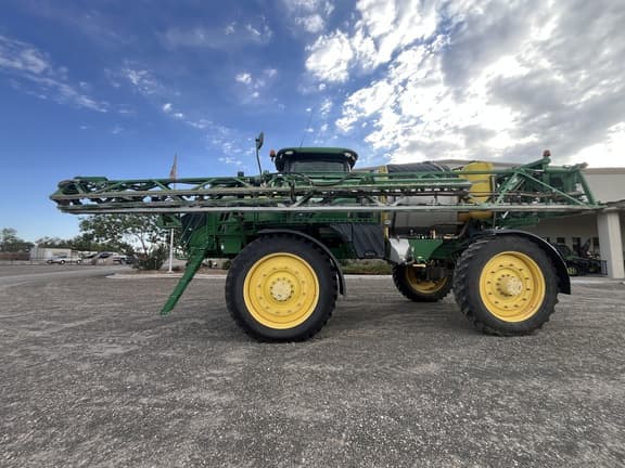 Image of John Deere R4045 equipment image 1