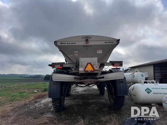 Image of John Deere R4045 equipment image 3
