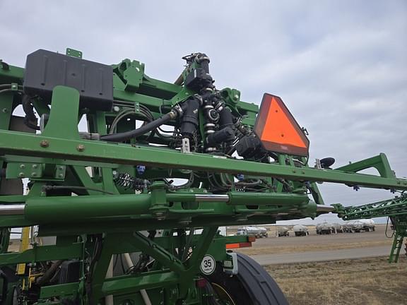 Image of John Deere R4045 equipment image 3