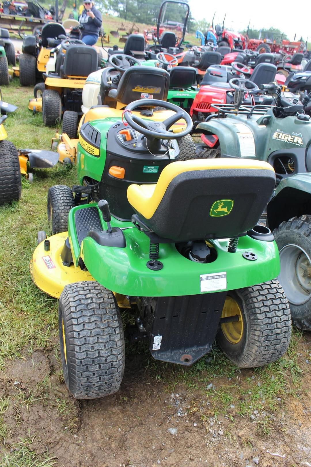 Image of John Deere D105 Image 1