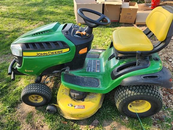 Image of John Deere S240 Image 1