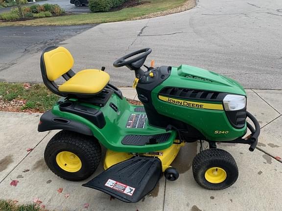 Image of John Deere S240 equipment image 4