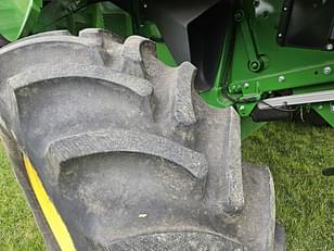 Main image John Deere S650 18