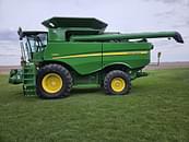 Thumbnail image John Deere S650 1