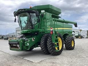 Main image John Deere S660 0