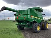 Thumbnail image John Deere S660 21