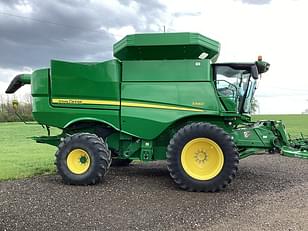 Main image John Deere S660 23