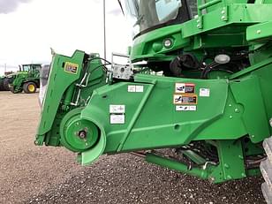 Main image John Deere S660 26