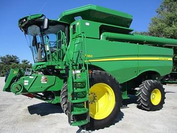 2017 John Deere S660 Equipment Image0