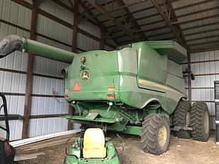 Main image John Deere S660