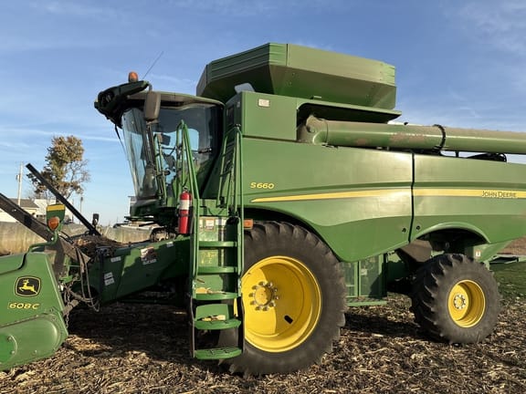 2017 John Deere S660 Equipment Image0
