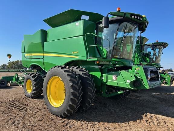Image of John Deere S660 Primary image