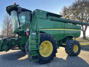 2017 John Deere S670 Image