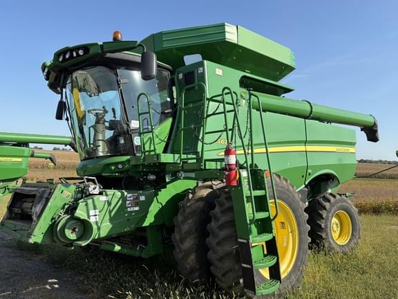 Image of John Deere S670 Primary image